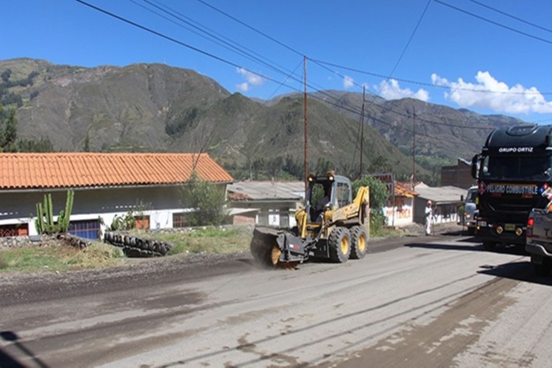 Carretera facilitará el traslado de pasajeros a zonas turísticas como el Parque Nacional Huascarán, la laguna de Conococha, nevados, bosques y comunidades.