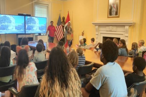 Embajada del Perú en Estados Unidos realizó una presentación sobre el Perú a alumnos y profesores de escuelas de Washington D.C. Foto: Difusión