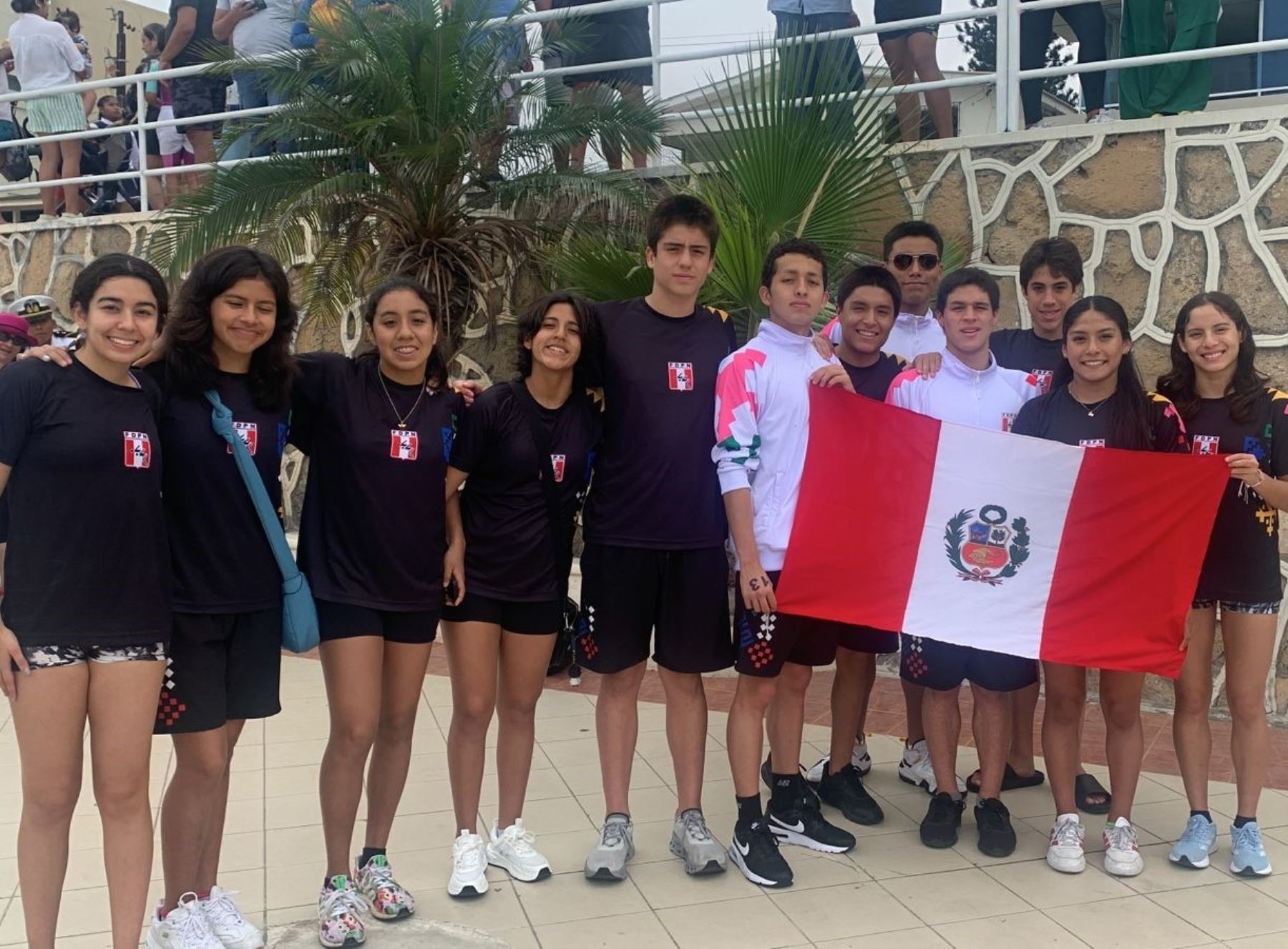 El equipo peruano de natación tuvo una aceptable actuación en el Balneario Salinas