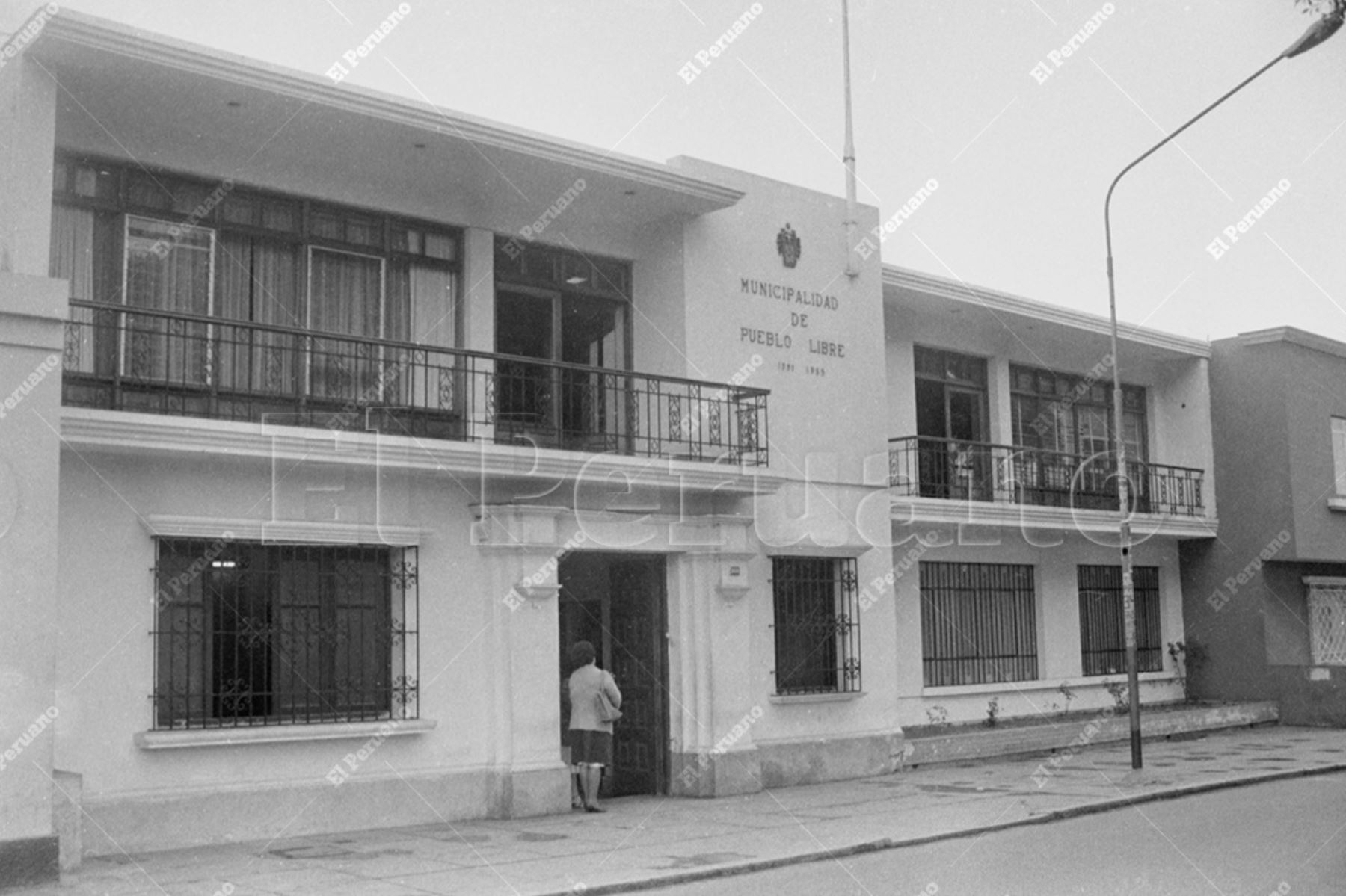 Lima - 11 agosto 1982 / Municipalidad de Pueblo Libre en la Plaza de los Libertadores. Foto: Archivo Histórico de El Peruano