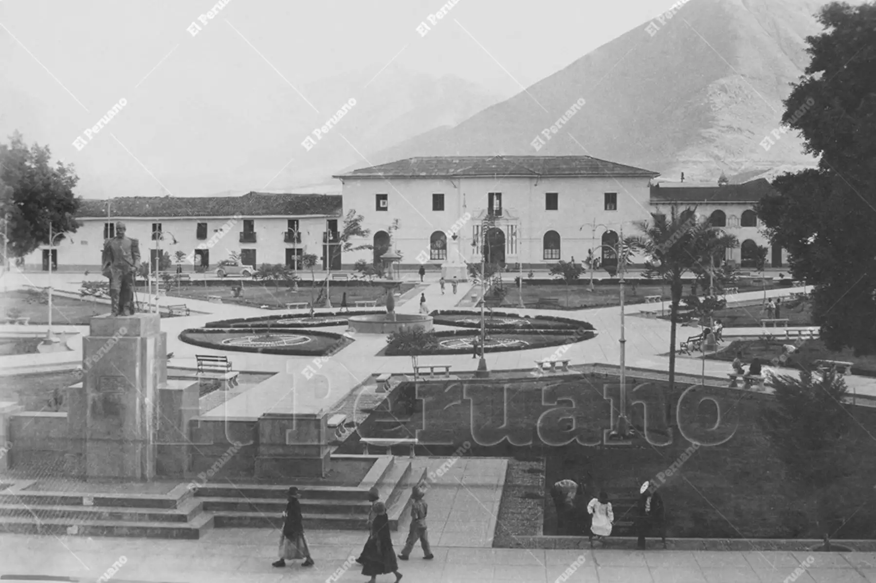 Huánuco - Década 1970 / Vista de la Plaza de Armas de Huánuco. Foto: Archivo Histórico de El Peruano.