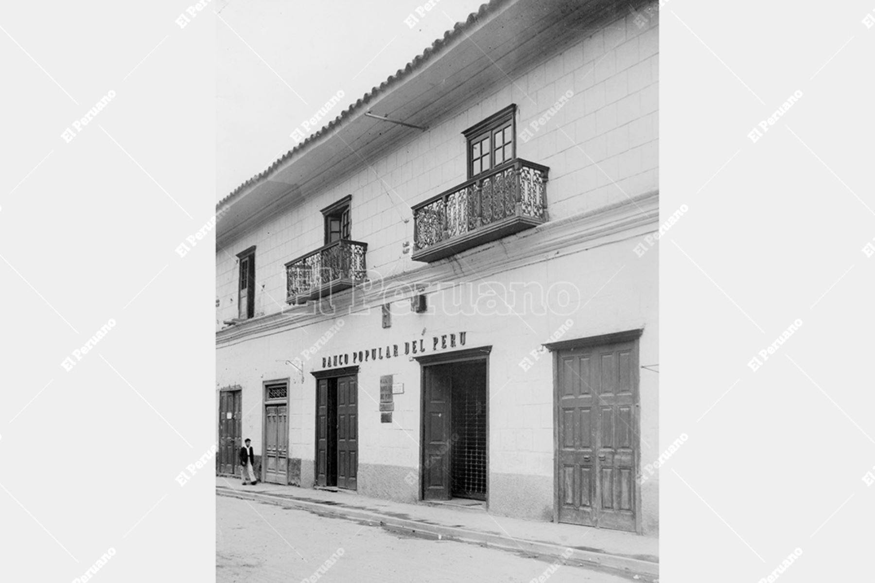 Huánuco - década 1950 / Agencia del Banco Popular del Perú en la ciudad de Huánuco. Foto: Archivo Histórico de El Peruano