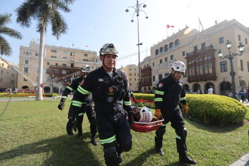 II Simulacro Nacional Multipeligro en la Plaza de Armas de Lima