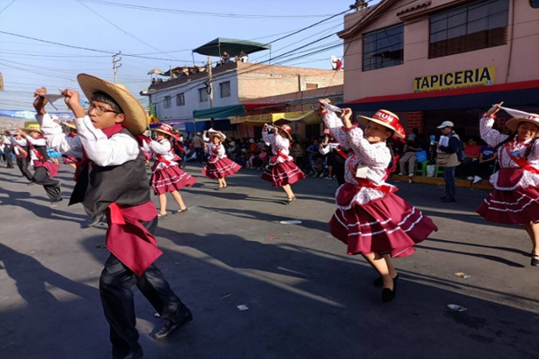 El Corso de la Amistad es una las actividades más icónicas de las fiestas de aniversario de la ciudad de Arequipa. Foto: ANDINA/Difusión