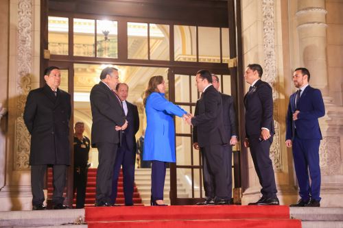 Presidenta Dina Boluarte sostiene reunión con Alianza para el Progreso