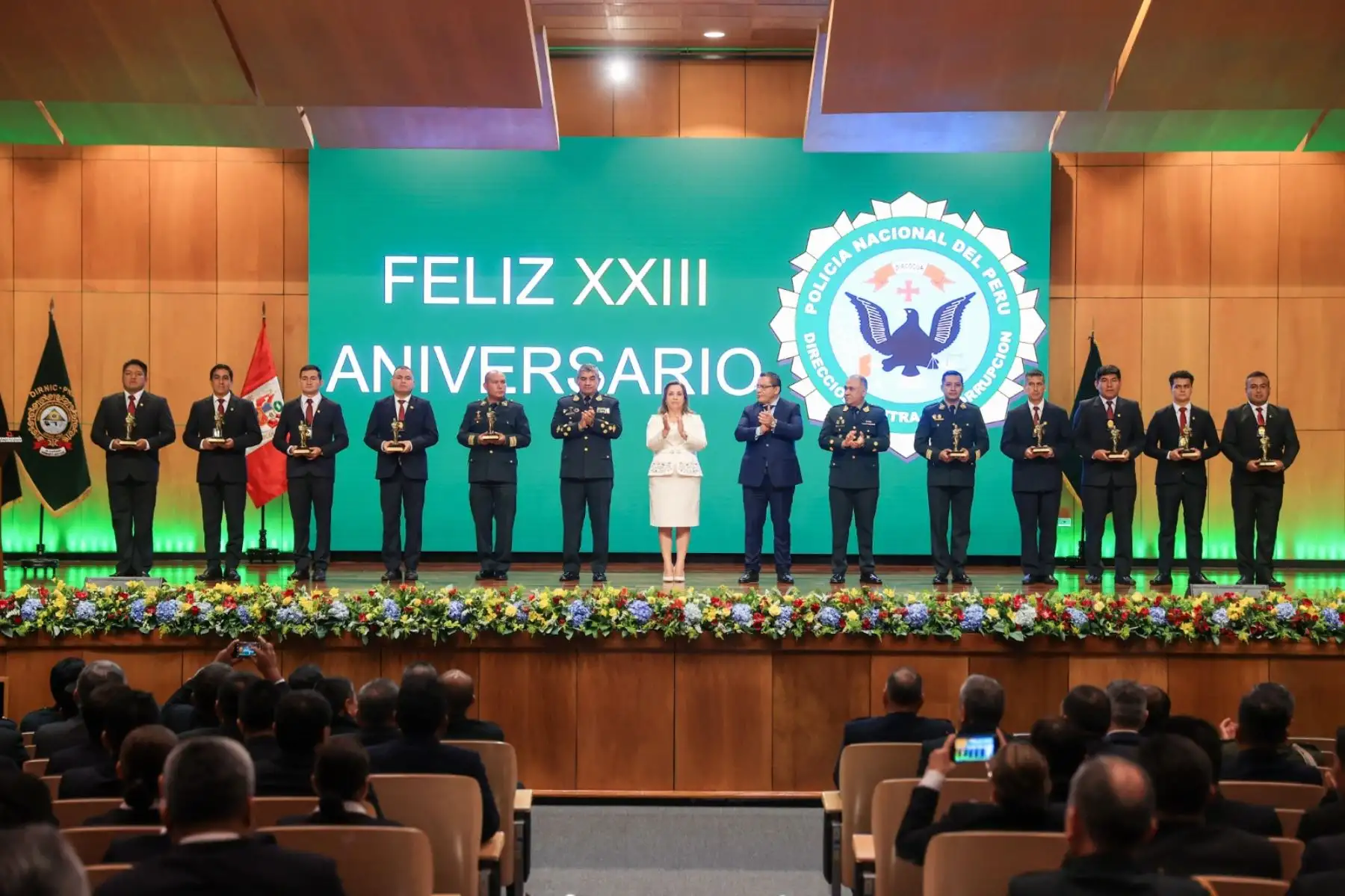 La presidenta Dina Boluarte participa en ceremonia por XXIII Aniversario de la creación de la Dirección contra la corrupción Policía Nacional (Dircocor). Foto: ANDINA/Prensa Presidencia
