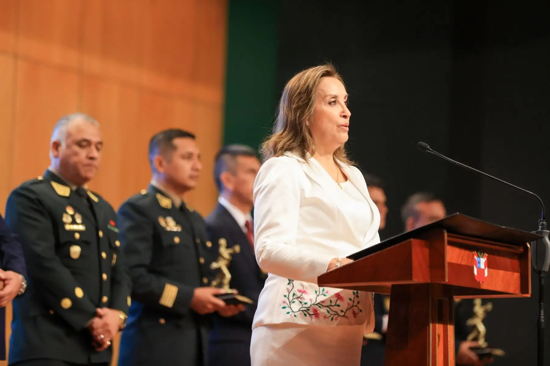 La presidenta Dina Boluarte participa en ceremonia por XXIII Aniversario de la creación de la Dirección contra la corrupción Policía Nacional (Dircocor). Foto: ANDINA/Prensa Presidencia