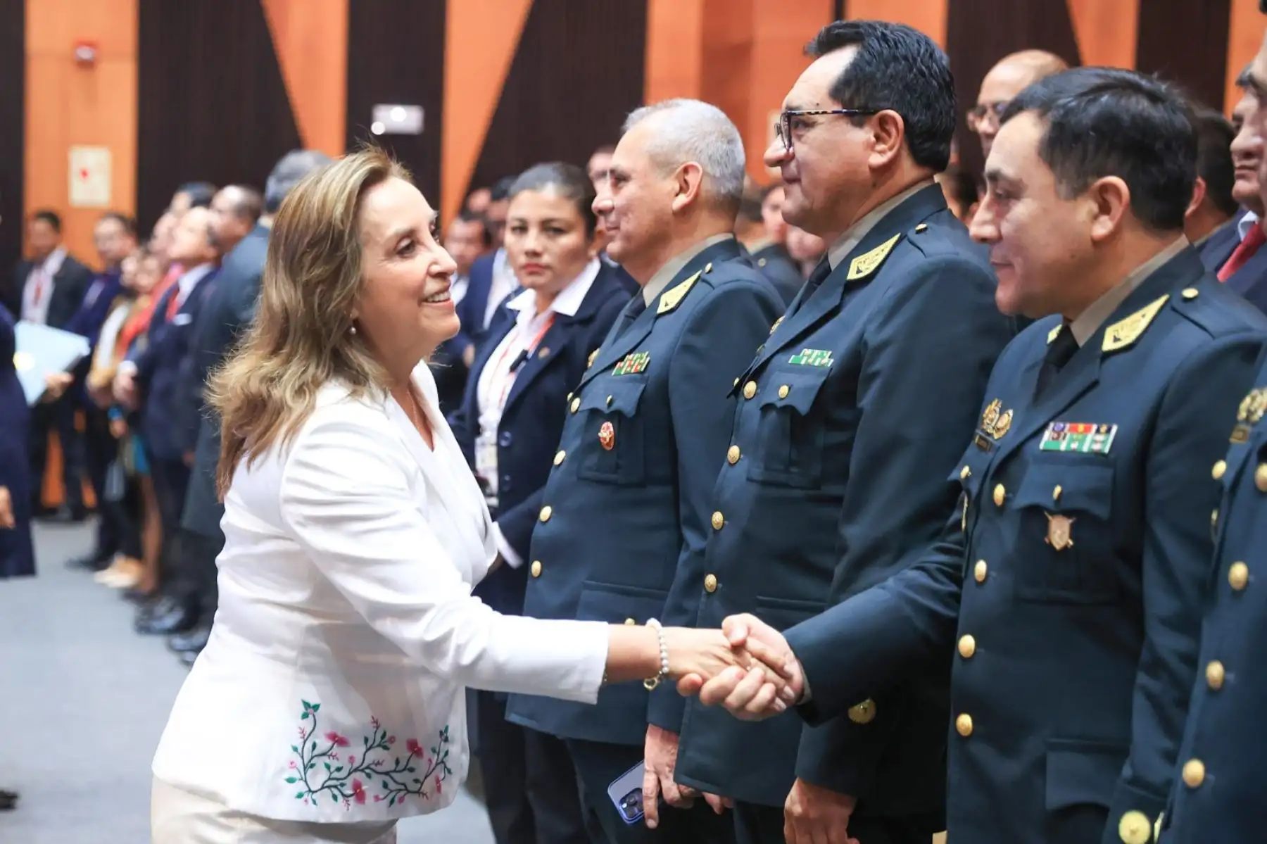 La presidenta Dina Boluarte participa en ceremonia por XXIII Aniversario de la creación de la Dirección contra la corrupción Policía Nacional (Dircocor). Foto: ANDINA/Prensa Presidencia