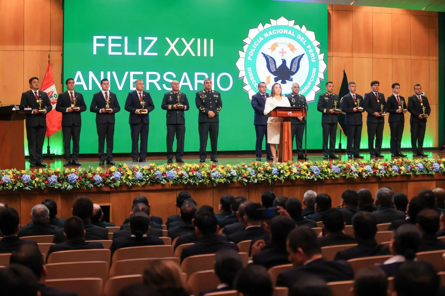 La presidenta Dina Boluarte participa en ceremonia por XXIII Aniversario de la creación de la Dirección contra la corrupción Policía Nacional (Dircocor). Foto: ANDINA/Prensa Presidencia