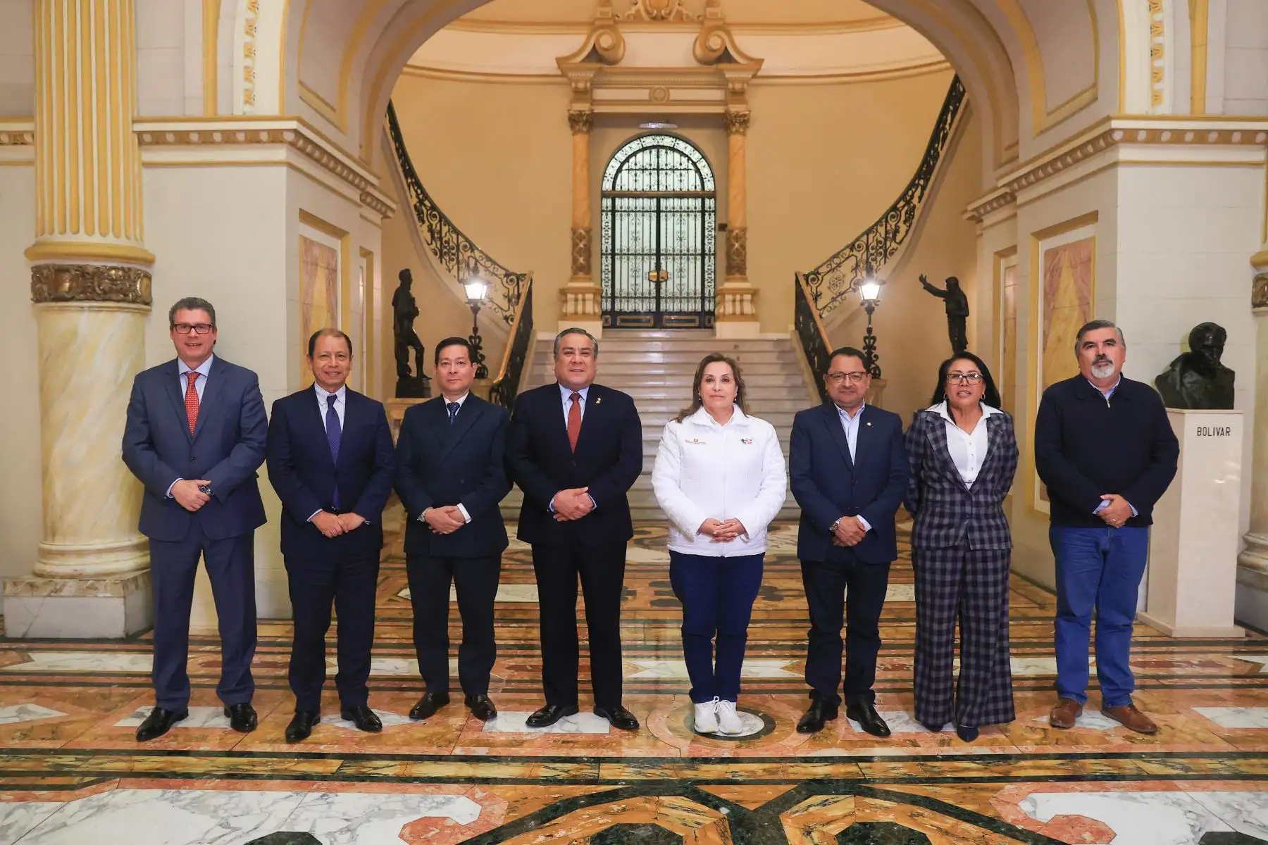 Presidenta Dina Boluarte sostiene reunión con Bloque Magisterial. Foto: ANDINA/Prensa Presidencia