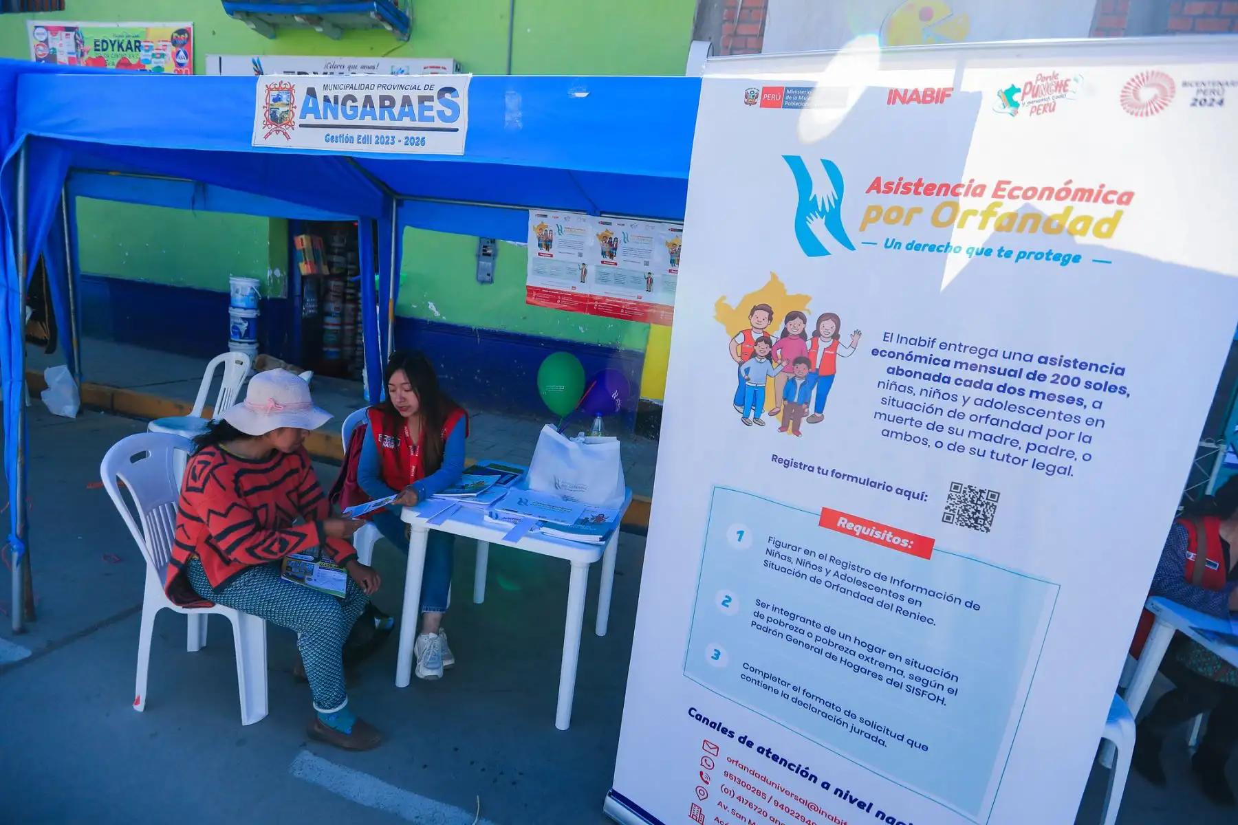 Cumpliendo con el compromiso del Gobierno de acercar los servicios del Estado a la población más vulnerable del país, se desarrolló una Campaña Cívica Multisectorial, por encargo de la Presidencia de la República, en la Plaza de Armas del distrito de Lircay, en la provincia de Angaraes, región Huancavelica.
Foto: ANDINA/Prensa Presidencia
