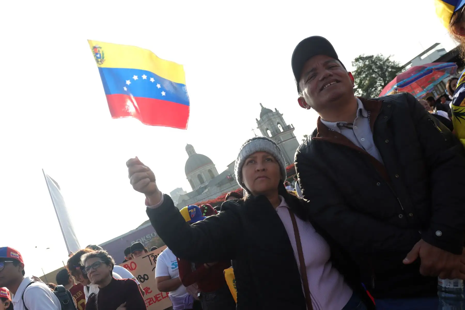 Ciudadanos venezolanos se reúnen en La Gran Protesta Mundial "Por La Verdad" en la Plaza Manco Cápac.
Foto: ANDINA / Lino Chipana.