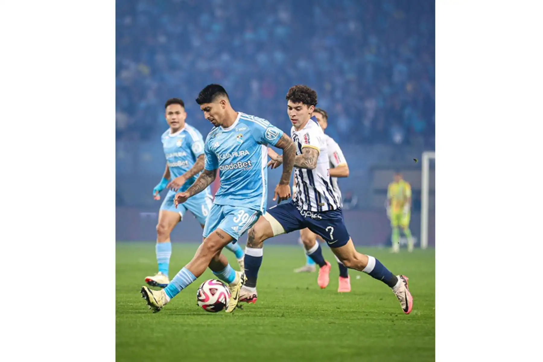 Sporting Cristal y Alianza Lima se enfrentan por la  séptima fecha del Torneo Clausura Liga 1 2024, en el l Estadio Nacional. En la imagen, el jugador de Alianza Lima, Franco Zanelato.
Foto: @Liga1TeApuesto