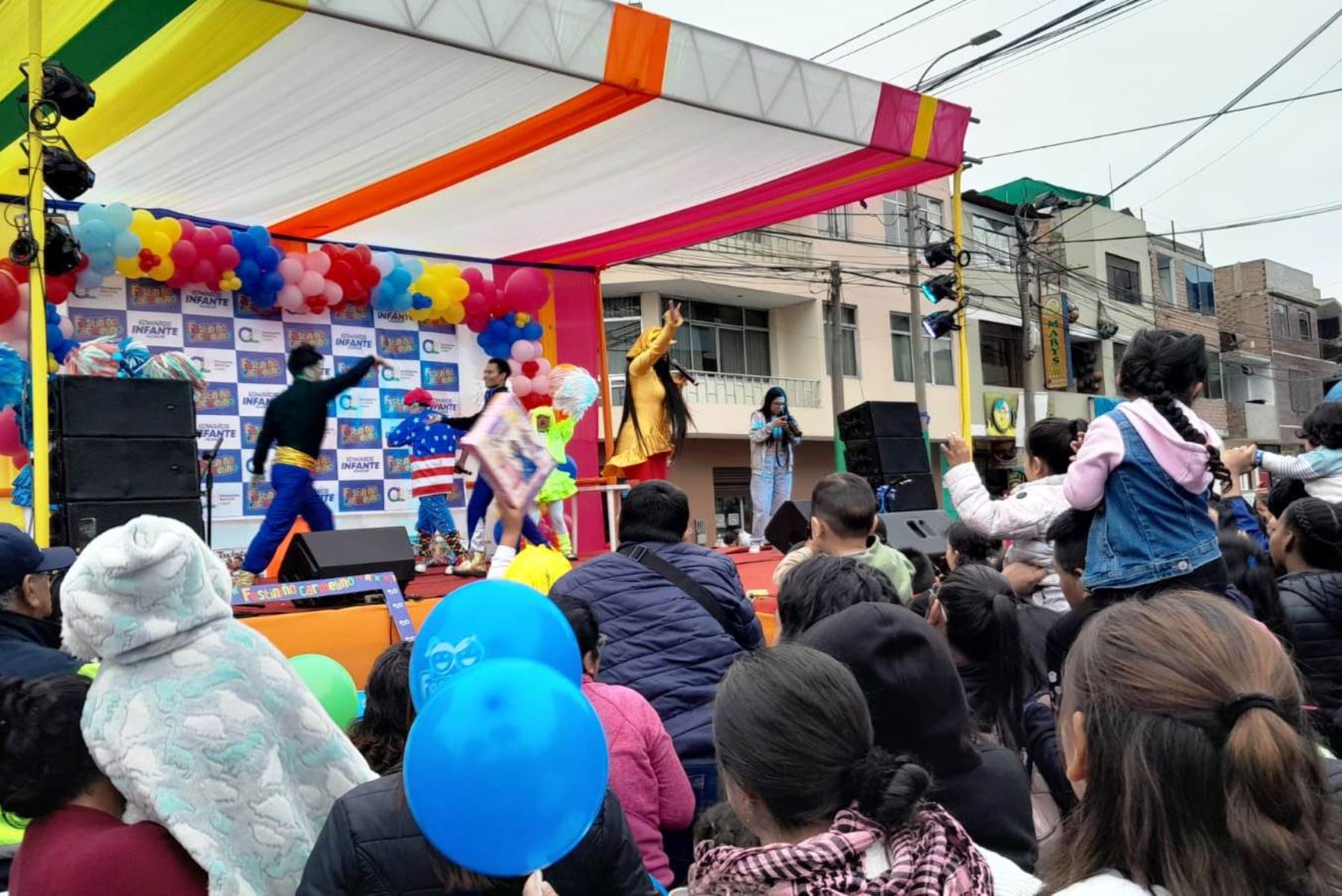 Carmen de la Legua: más de 4,000 niños rindieron homenaje a Yola Polastri. Foto: ANDINA/Difusión.