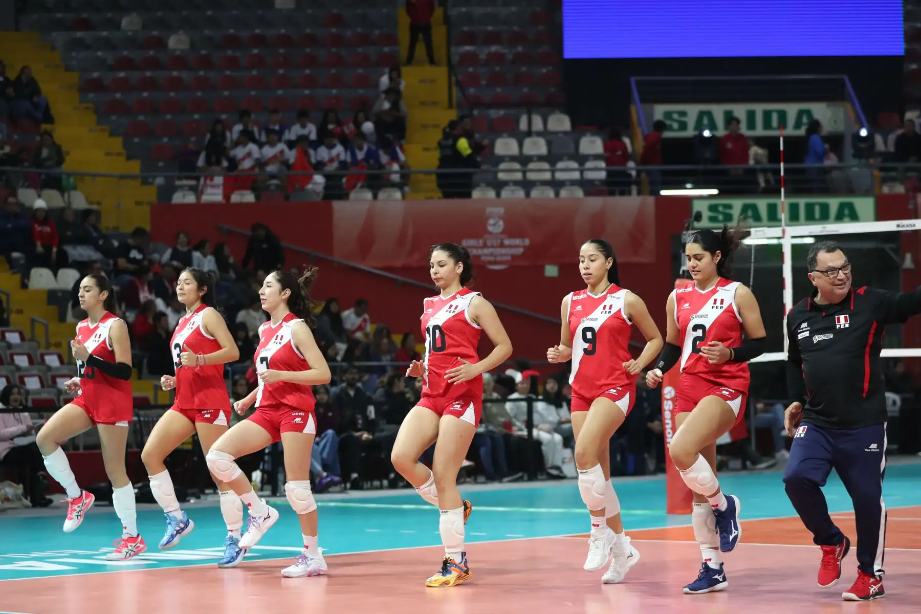 Imágenes previas al partido entre la la selección peruana de voleibol que se enfrenta a Canadá por la segunda fecha del Grupo A del Campeonato Mundial de Voleibol U17.
Foto: ANDINA / Lino Chipana.