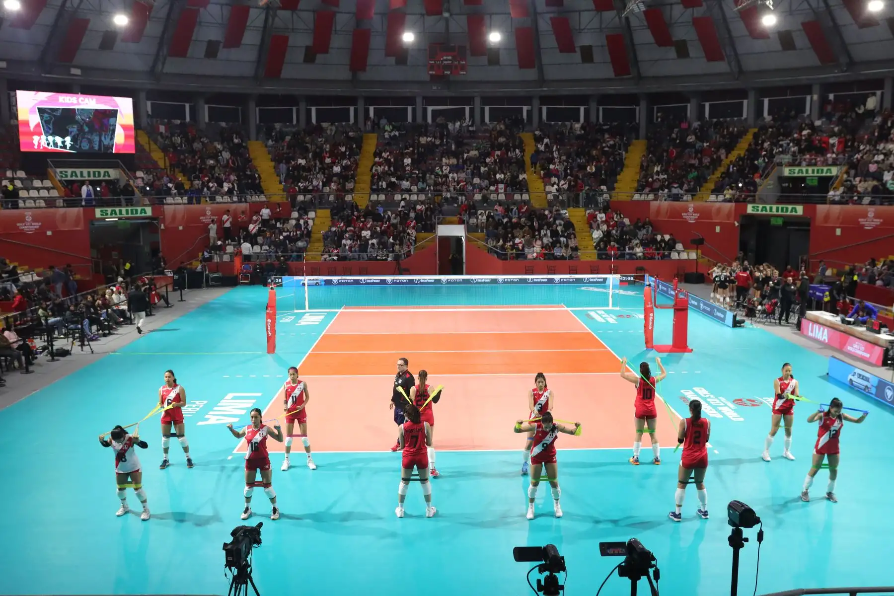 Imágenes previas al partido entre la la selección peruana de voleibol que se enfrenta a Canadá por la segunda fecha del Grupo A del Campeonato Mundial de Voleibol U17.
Foto: ANDINA / Lino Chipana.