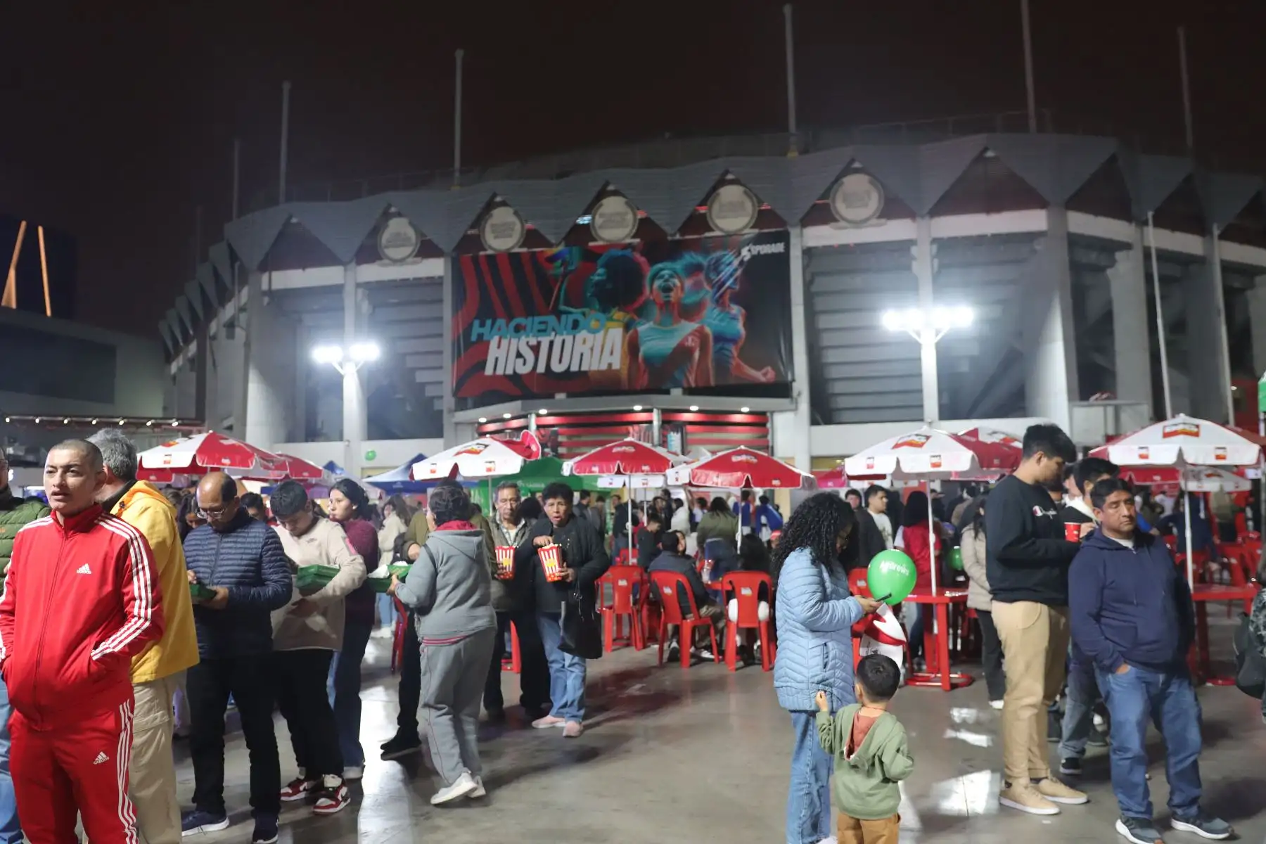 Imágenes previas al partido entre la la selección peruana de voleibol que se enfrenta a Canadá por la segunda fecha del Grupo A del Campeonato Mundial de Voleibol U17.
Foto: ANDINA / Lino Chipana.