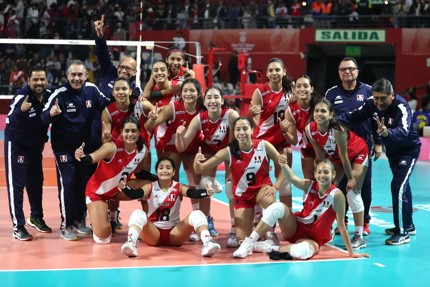 La selección peruana de voleibol se enfrenta a su similar de Canadá, en la segunda fecha del Mundial Sub 17 de vóley 2024 que se realiza en el Coliseo Eduardo Dibós.
Foto: ANDINA / Lino Chipana.