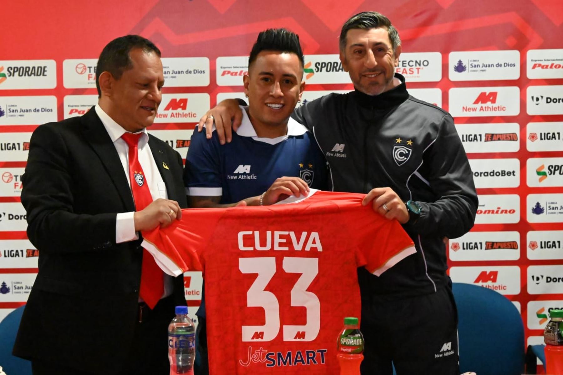 Cueva quiere dejar atrás los hechos extrafutbolísticos y enfocarse en recuperar su nivel