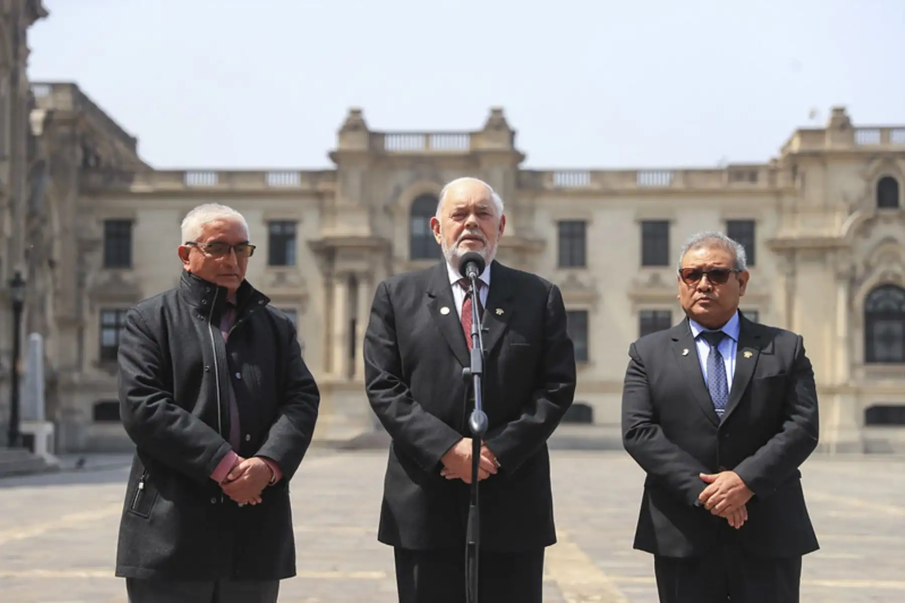 La presidenta de la república, Dina Boluarte, se reunió este lunes con representantes de la bancada Honor y Democracia, como parte de las rondas de diálogo del Ejecutivo con diferentes organizaciones políticas. Foto: ANDINA/ Prensa Presidencia