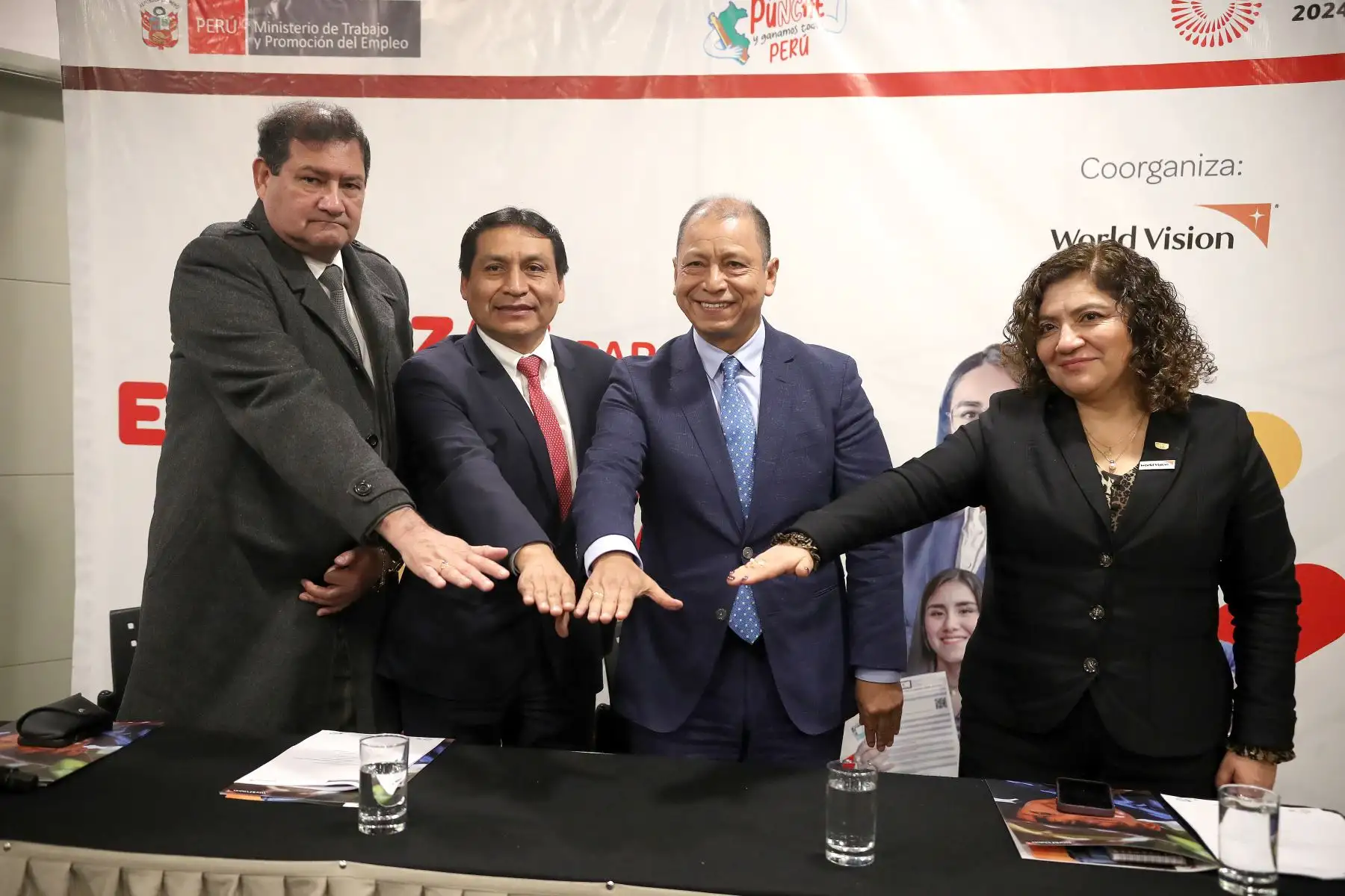 Los representantes de unas 120 empresas participan en el encuentro empresarial que constituye un espacio que permite generar el vínculo de las empresas con el sector público con la finalidad de mantener como aliados a los generadores de empleo. Foto: ANDINA/ Lino Chipana