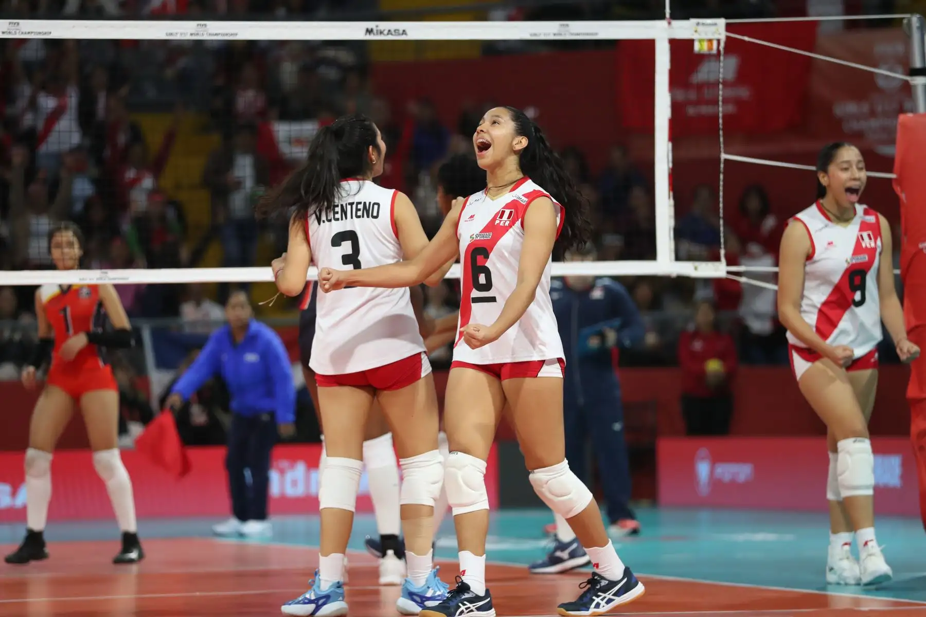 Selección Peruana de Voleibol se enfrenta a República Dominicana. Mundial Sub 17.
Coliseo Eduardo Dibós.
Foto: ANDINA / Lino Chipana.