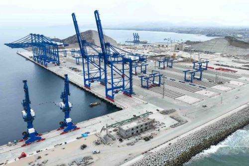 El desafío es evitar que se generen cuellos de botella en la zona de influencia del nuevo terminal portuario.  ANDINA/Daniel Bracamonte