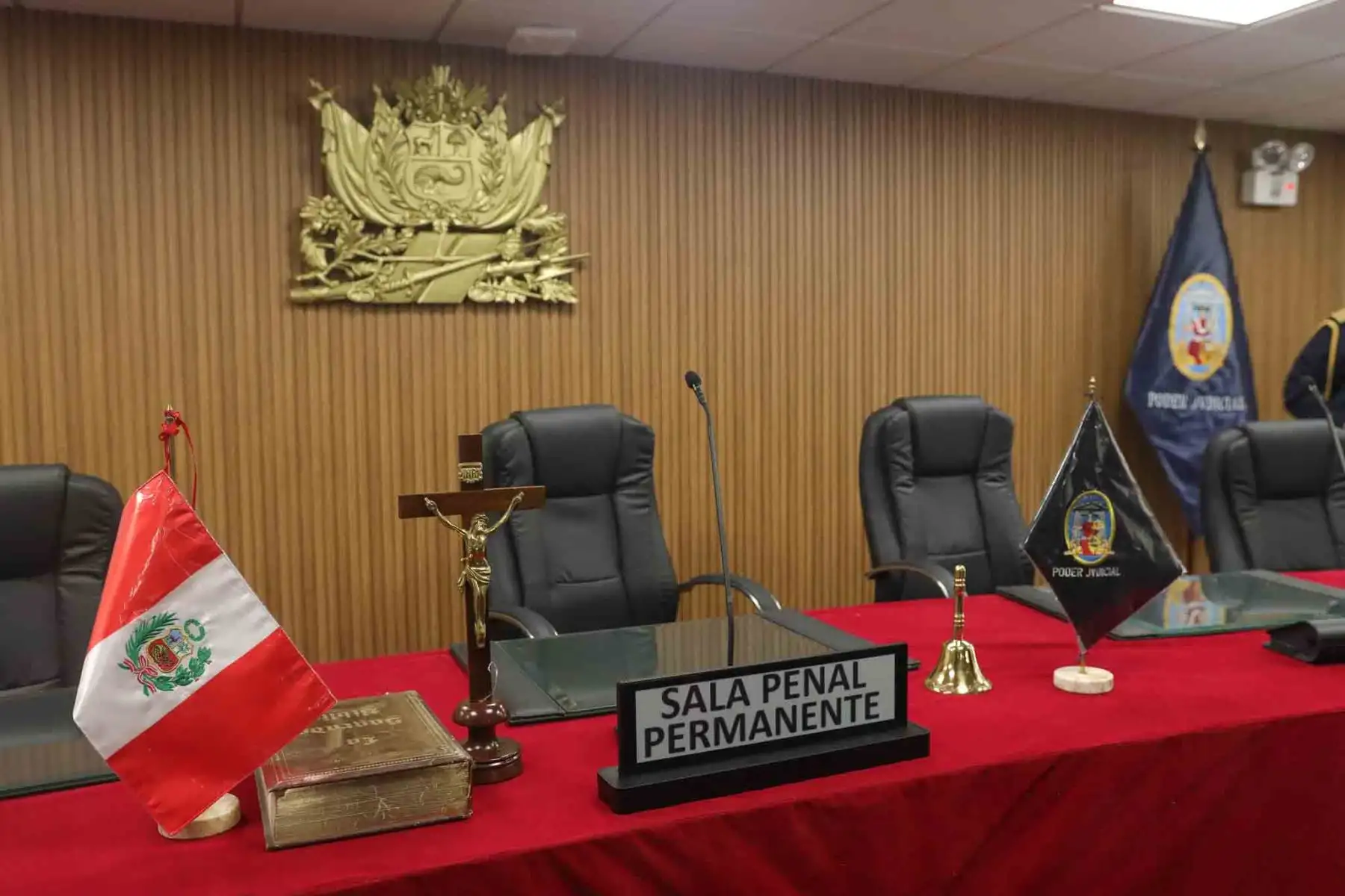 El presidente del Poder Judicial, Javier Arévalo Vela, inaugura una moderna Sala de Audiencias para procesos que involucran a expresidentes de la República, en el Penal de Barbadillo. Foto: ANDINA/ Lino Chipana.