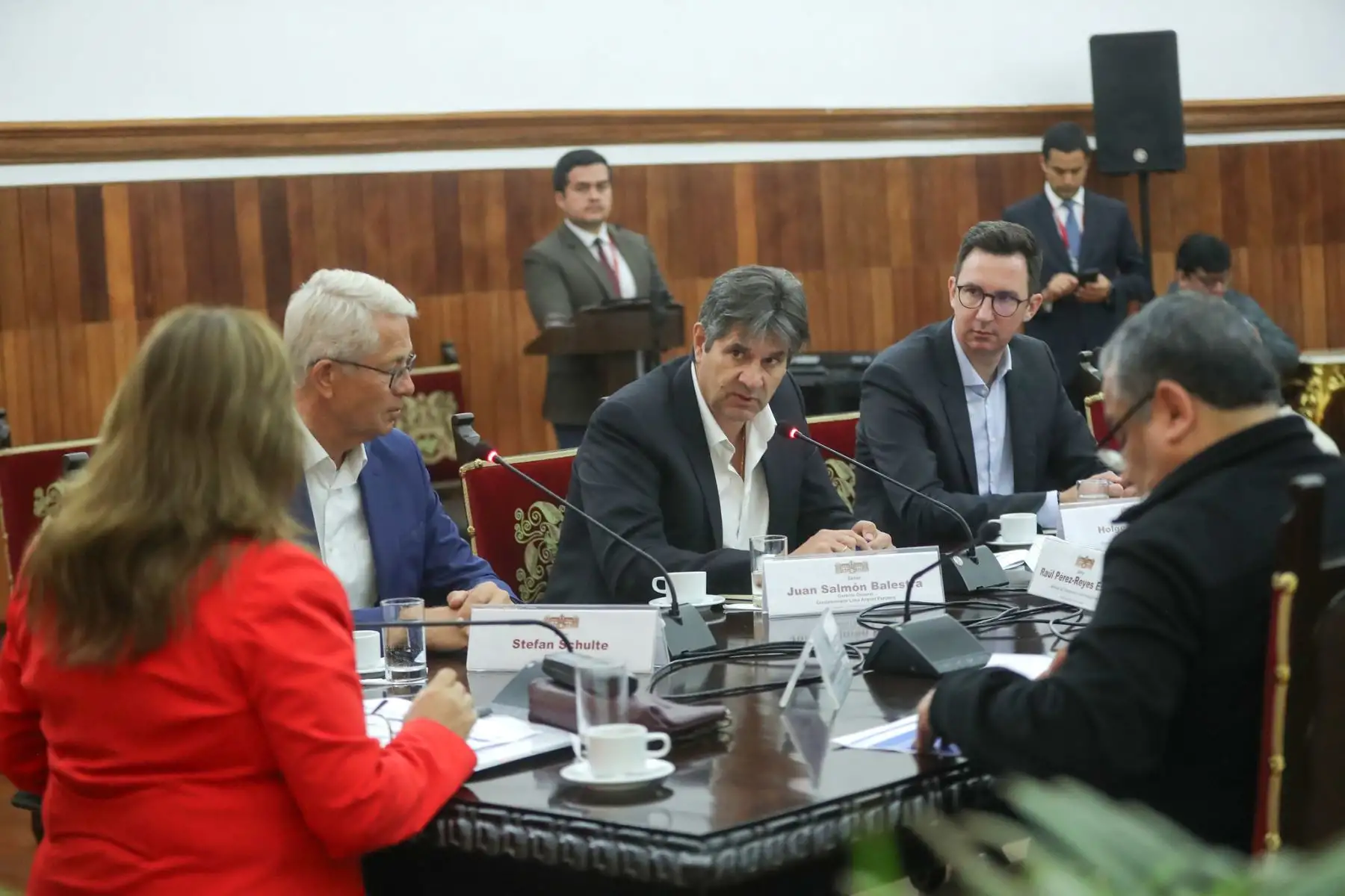 Reunión de trabajo de la presidenta Dina Boluarte con el CEO de Fraport.
Foto: ANDINA/Prensa Presidencia
