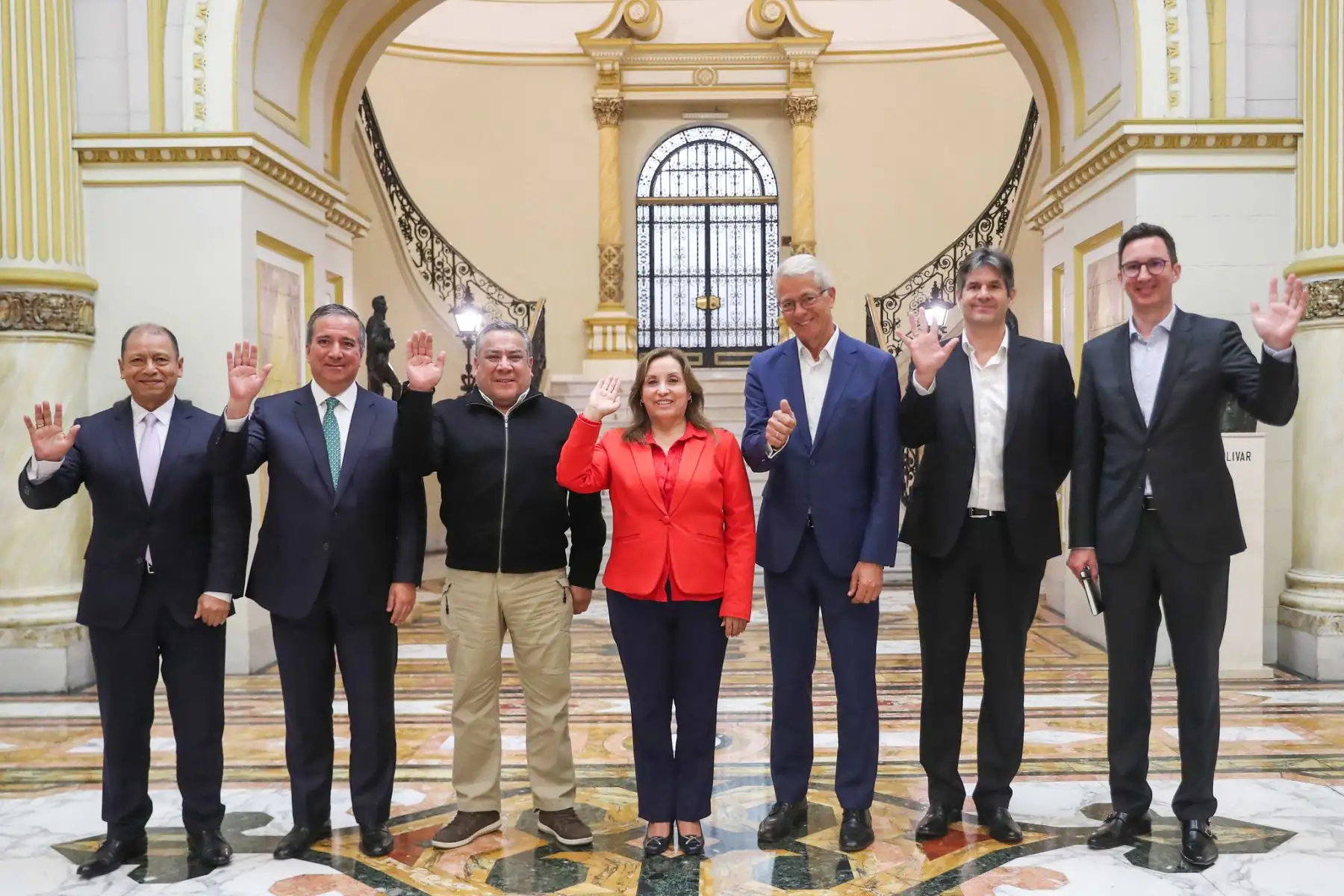 Reunión de trabajo de la presidenta Dina Boluarte con el CEO de Fraport.
Foto: ANDINA/Prensa Presidencia