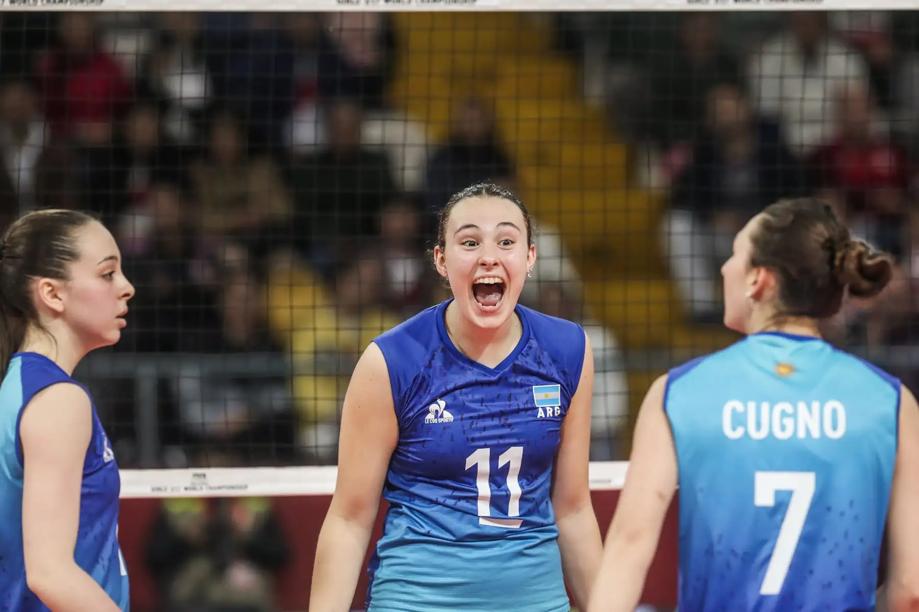 La selección peruana de voleibol se enfrenta a su similar de Argentina, en los octavos de final  del Mundial Sub 17 de vóley 2024 que se realiza en el Coliseo Eduardo Dibós.
Foto: ANDINA / Connie Calderon