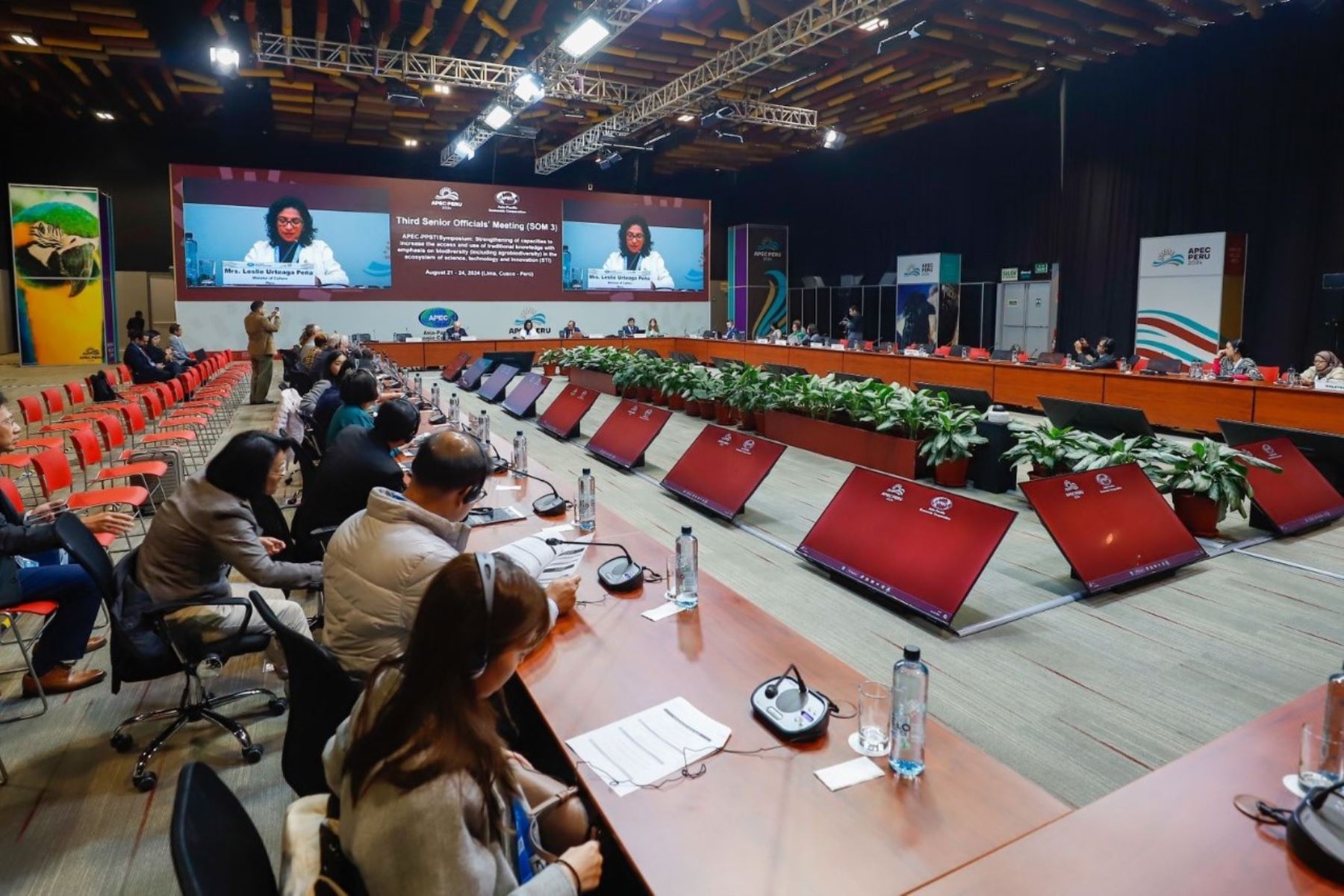 La ministra Leslie Urteaga participó en un simposio sobre conocimiento tradicional, ciencia e innovación en el marco de APEC 2024. Foto: MINCUL/Difusión.