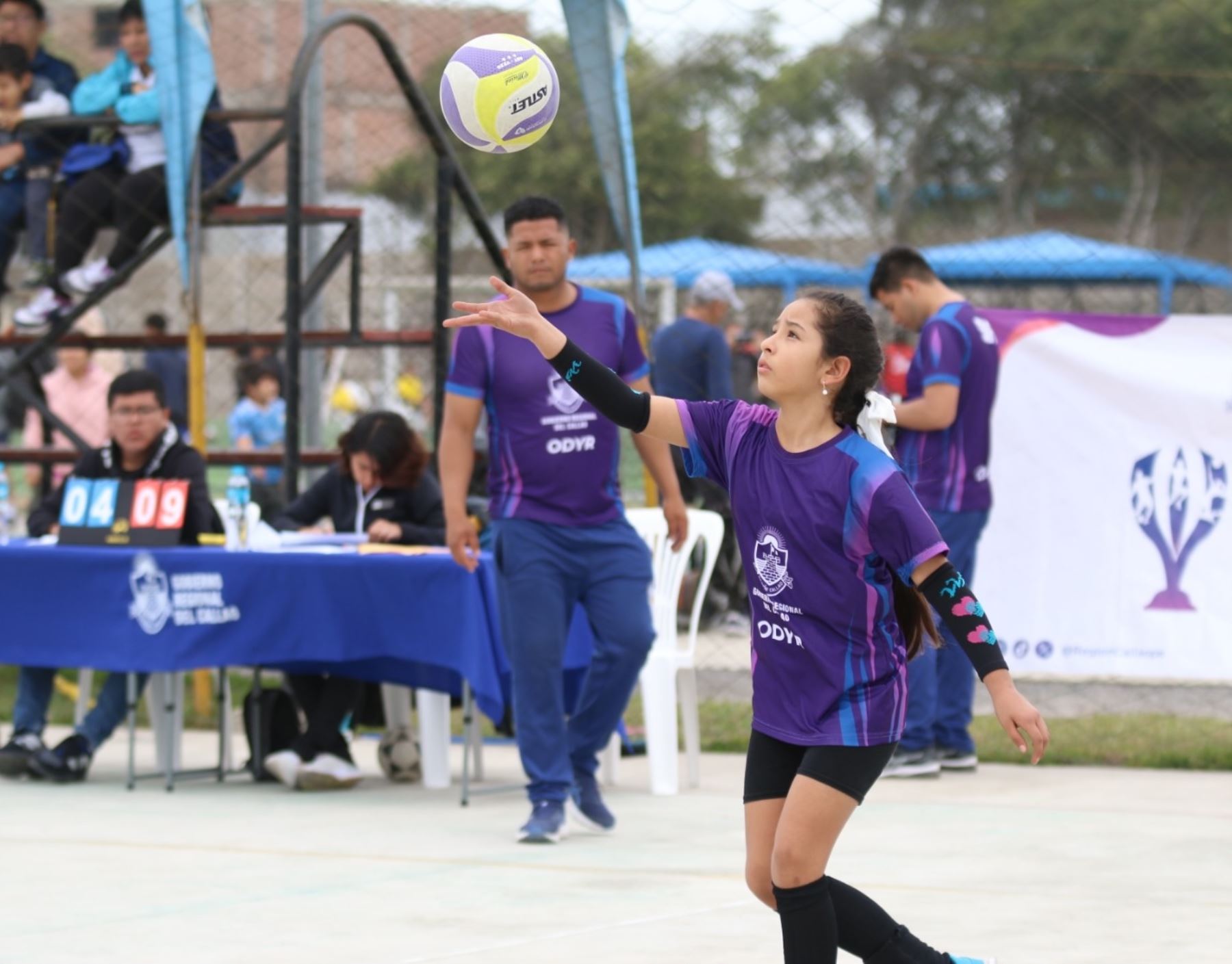 Fueron cinco fechas de intensa actividad de fútbol para varones, vóley para damas y atletismo