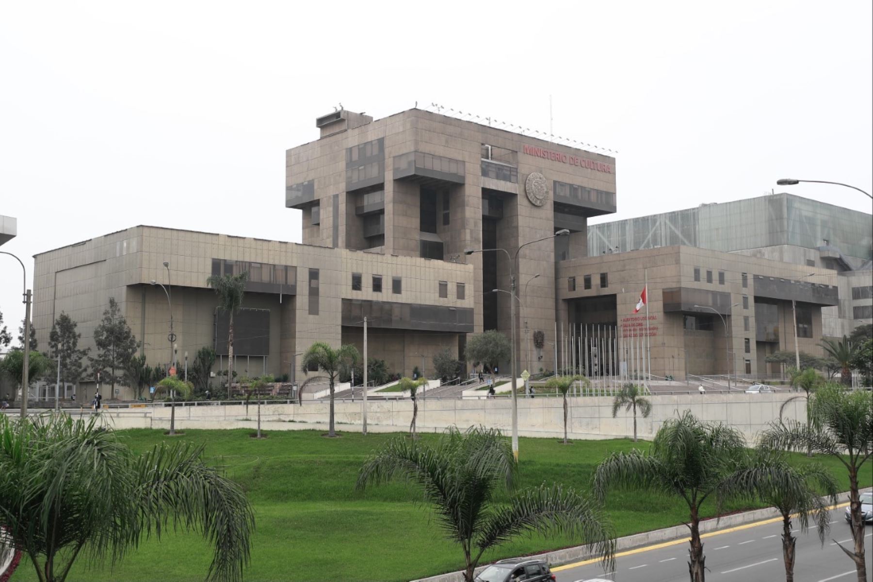 El Ministerio de Cultura declaró como Patrimonio Cultural de la Nación a tres unidades bibliográficas de la obra La victoria de Junín, canto a Bolívar. ANDINA/Difusión. laró como Patrimonio Cultural de la Nación, tres unidades bibliográficas de la obra La victoria de Junín, canto a Bolívar