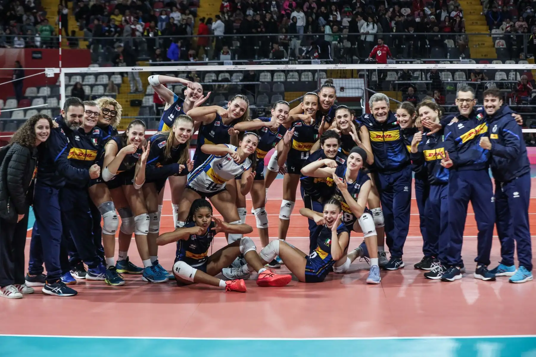 Italia se impone por 3-2 a la selección turca en el partido por cuartos de final del Mundial de Vóley sub 17 en el Coliseo Dibós. Foto: ANDINA/ Connie Calderon