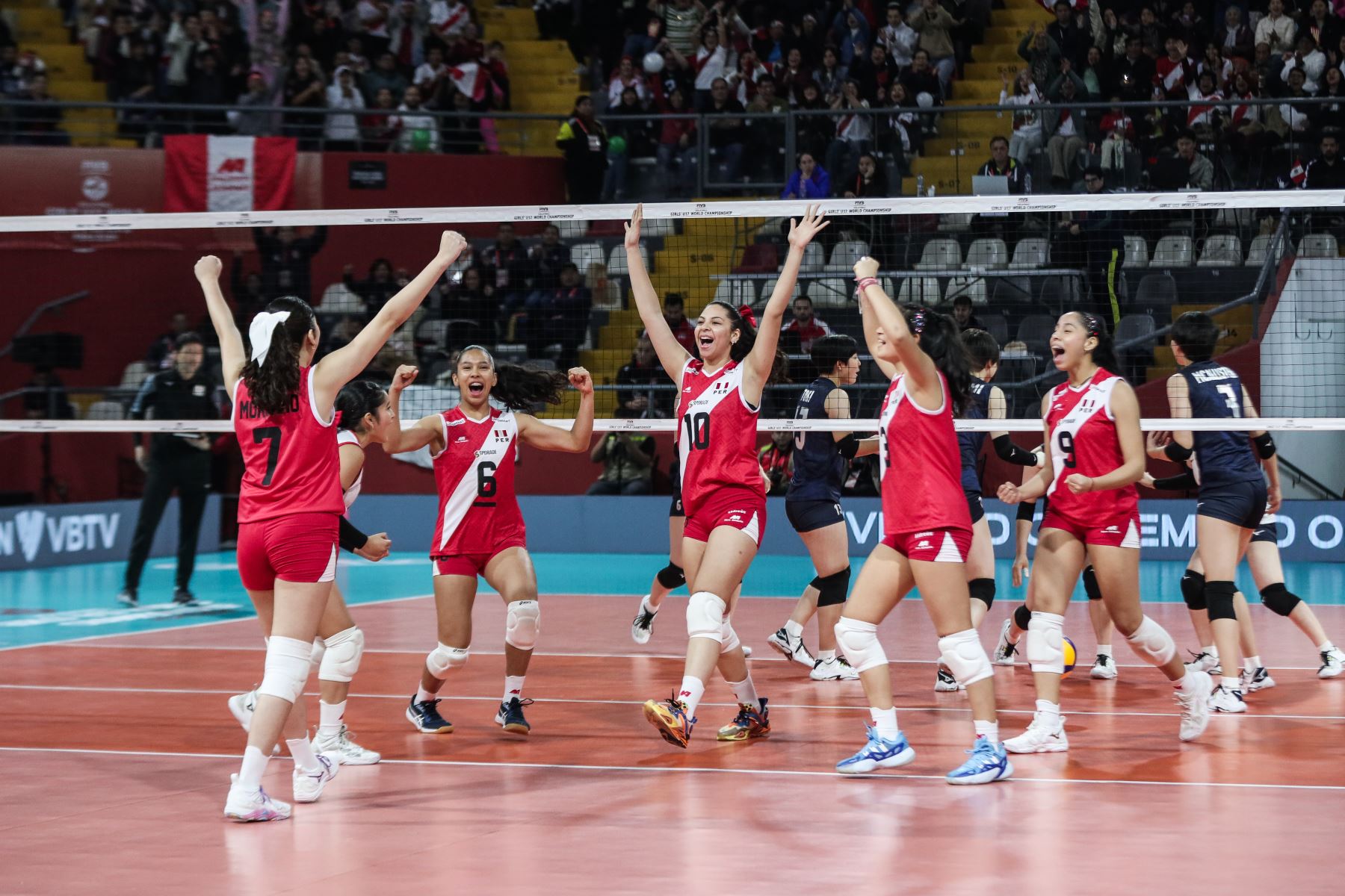 Selección peruana de voleibol sub-17 se enfrenta a su similar de Japón por su pase a las semifinales del Mundial de Voley Sub-17. Foto: ANDINA/ Connie Calderon