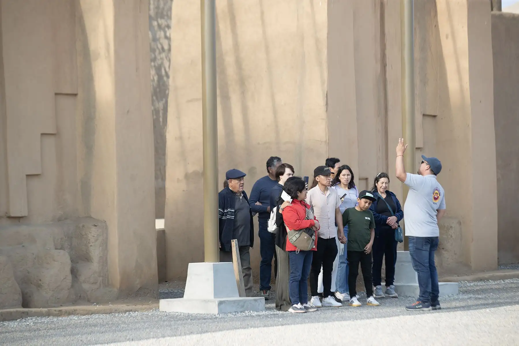 El número de visitantes al complejo arqueológico llega a 300 personas por día, nivel similar al que registraba antes de la pandemia del covid-19. Foto: ANDINA/Daniel Bracamonte