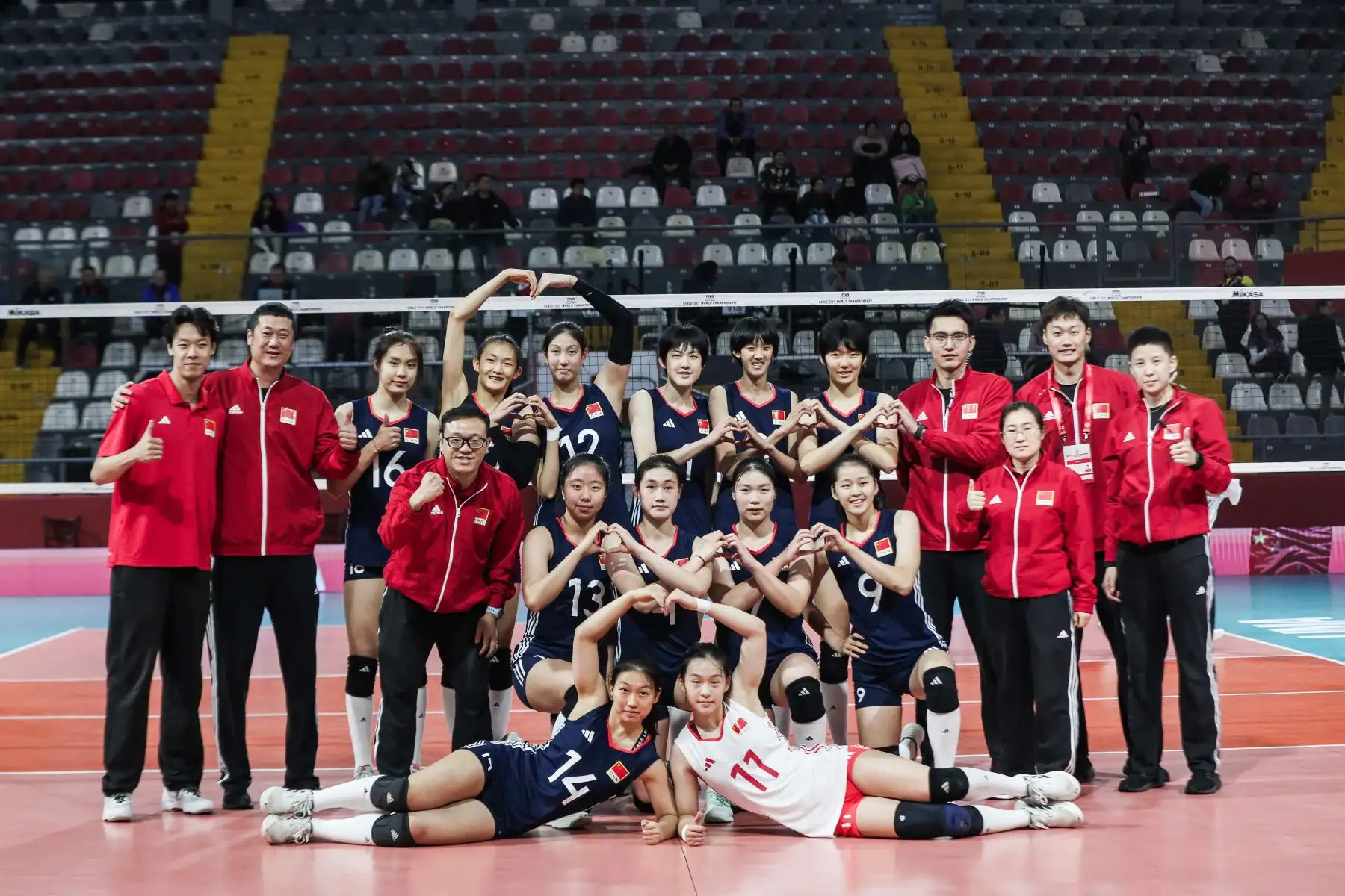 La selección China se impone por 3-0 a China Taipei en el partido por semifinales del Mundial de Vóley sub 17 en el Coliseo Dibós. Foto: ANDINA/ Connie Calderon