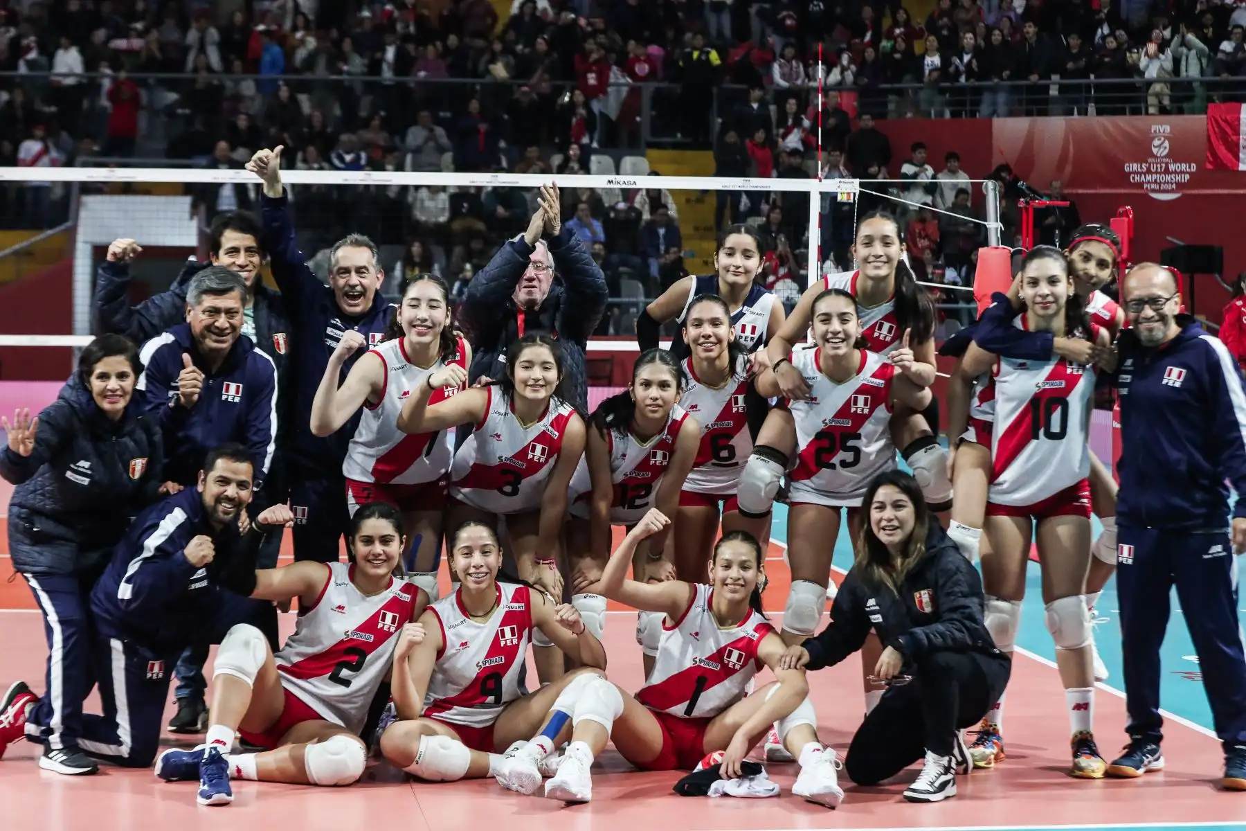 La bicolor se impone ante Turquía por 3 sets a 1 en el partido por la clasificación del quinto al octavo puesto del Mundial de Vóley sub 17 en el Coliseo Dibós. Foto: ANDINA/ Connie Calderon
