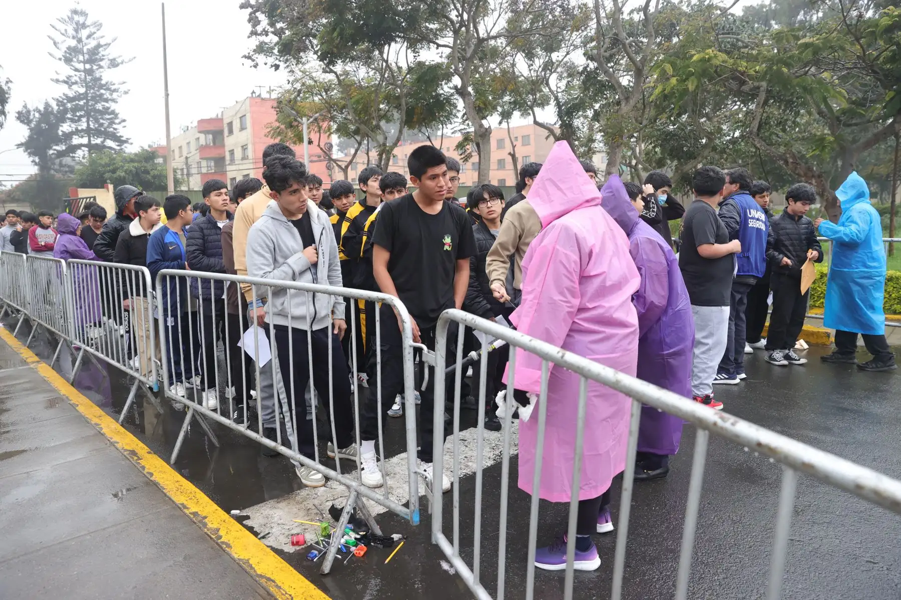 Un total de 18,427  estudiantes se inscribieron para participar en el simulacro de Admisión 2025-I en UNMSM. Foto: ANDINA/Melina Mejía