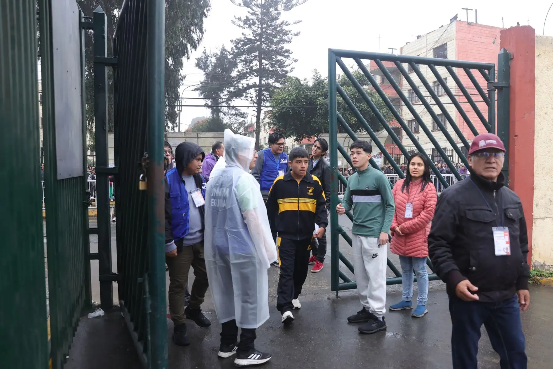 La ciudad universitaria abre sus puertas a las 06:30 de la mañana. Foto: ANDINA/Melina Mejía