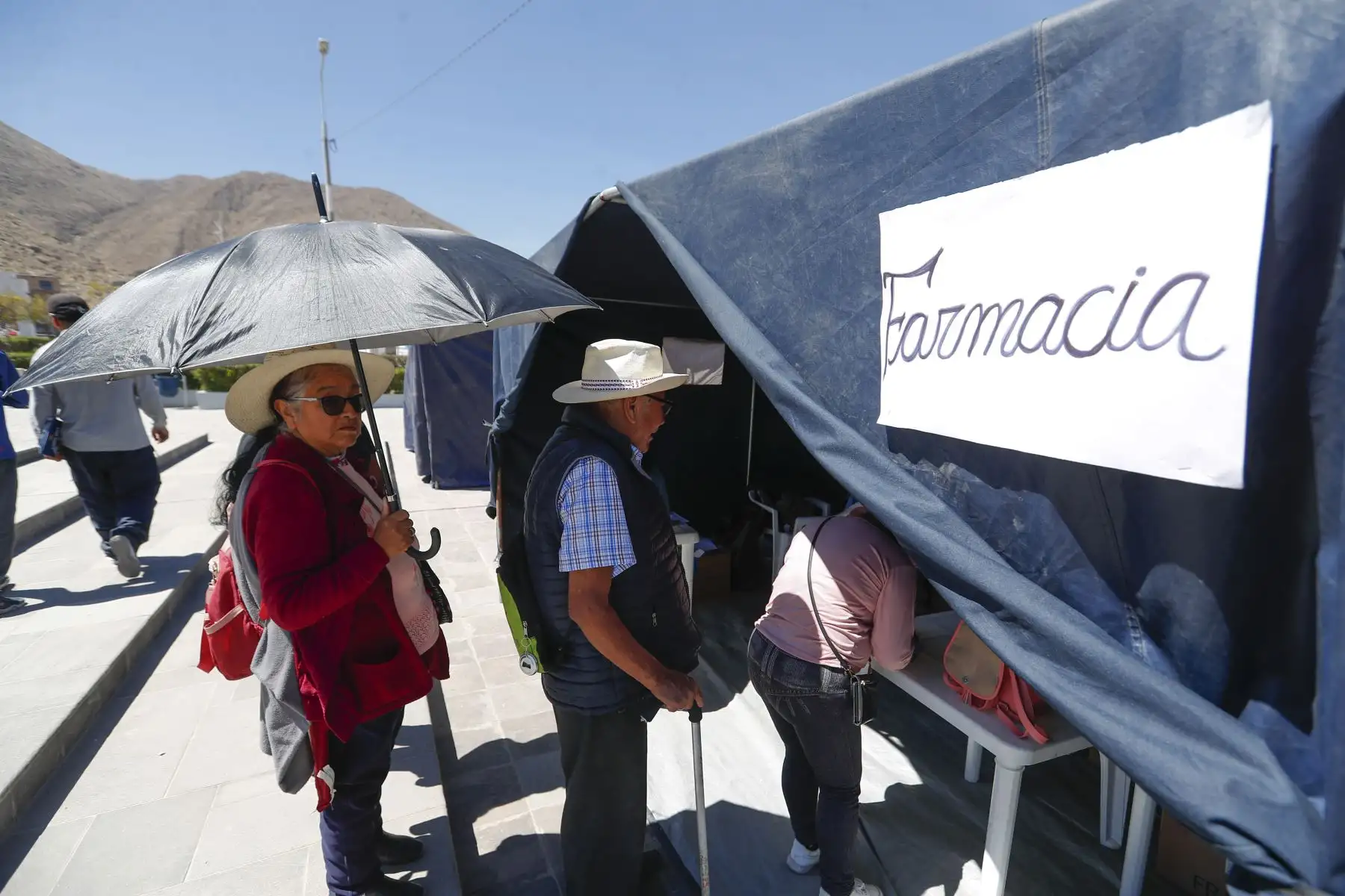 Por segunda día consecutivo, y por encargo de la Presidencia de la República, se realiza la Campaña Cívica Multisectorial en el distrito de Yura, en Arequipa, en el que diversos ministerios e instituciones públicas, a través de sus programas y proyectos sociales buscan acercar los servicios del Estado a la población más vulnerable del país. Foto: ANDINA/Daniel Bracamonte