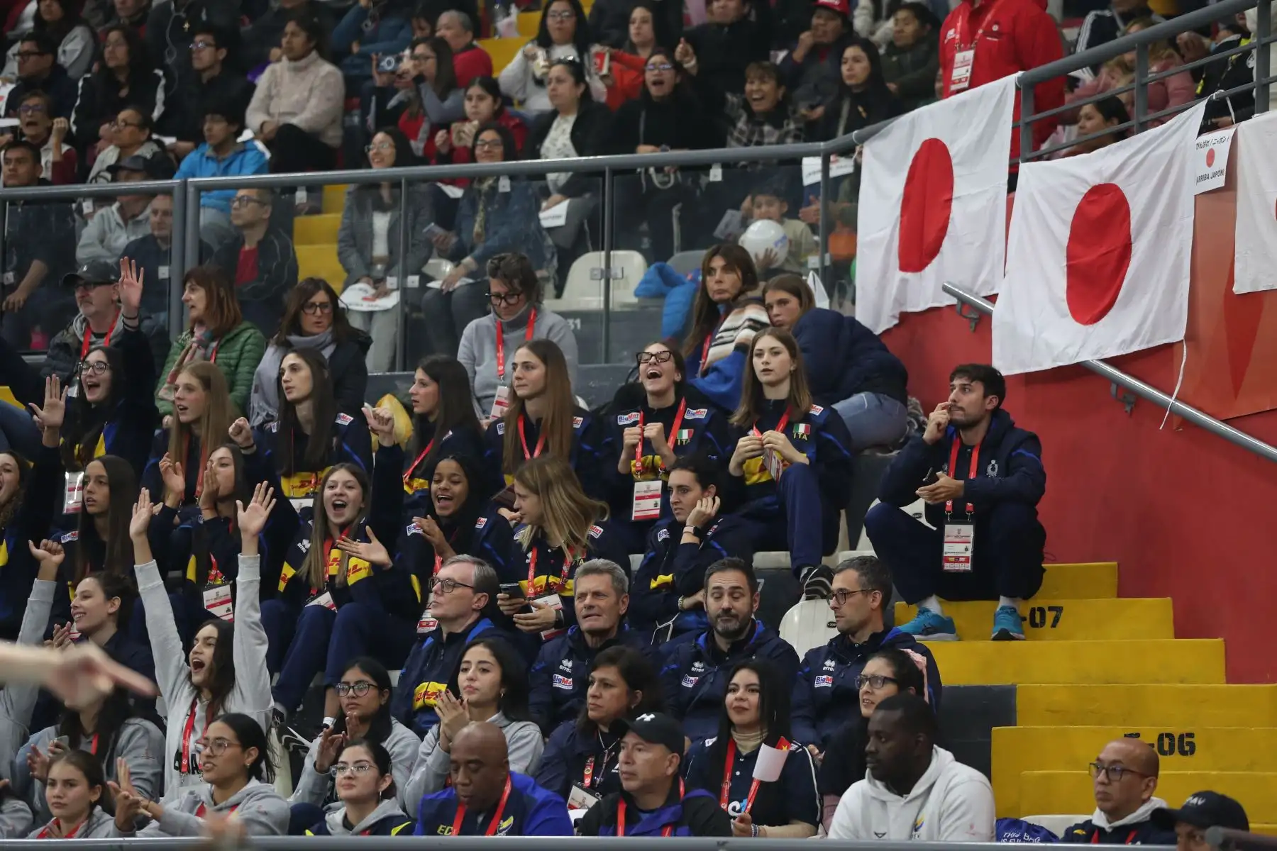 La  selección de China y Japón disputan la final   durante el partido  del Mundial de Voleibol Sub-17 en el Coliseo Dibós.
Foto: ANDINA/ Lino Chipana