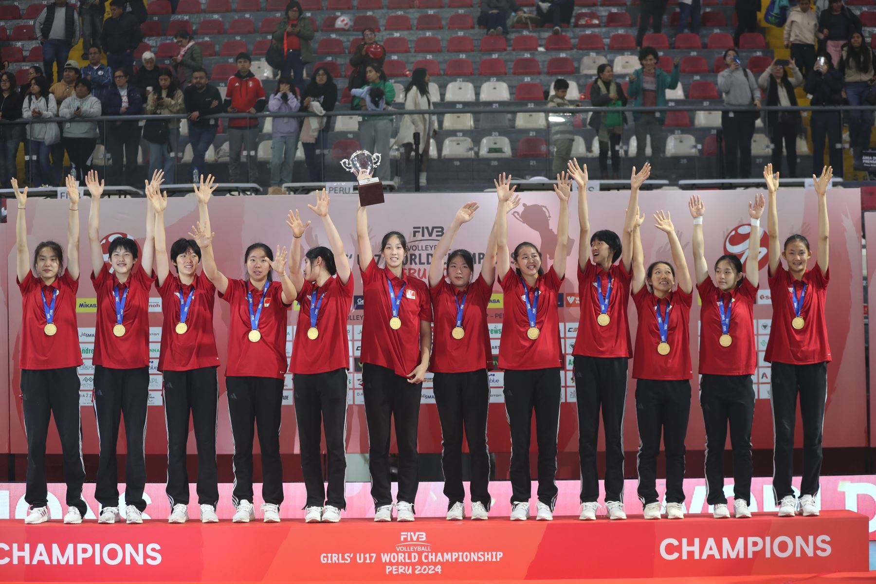 China gana 3 a 0 a Japón y se consagra campeón Mundial de Vóley Sub-17  en el Coliseo Dibós.
Foto: ANDINA/ Lino Chipana