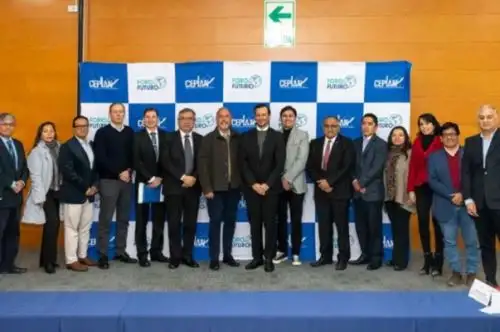 Participantes en el XXVIII Foro del Futuro: Inteligencia Artificial, supercomputadoras y computación cuántica", organizado por el Centro Nacional de Planeamiento Estratégico (Ceplan). Foto: Cortesía.