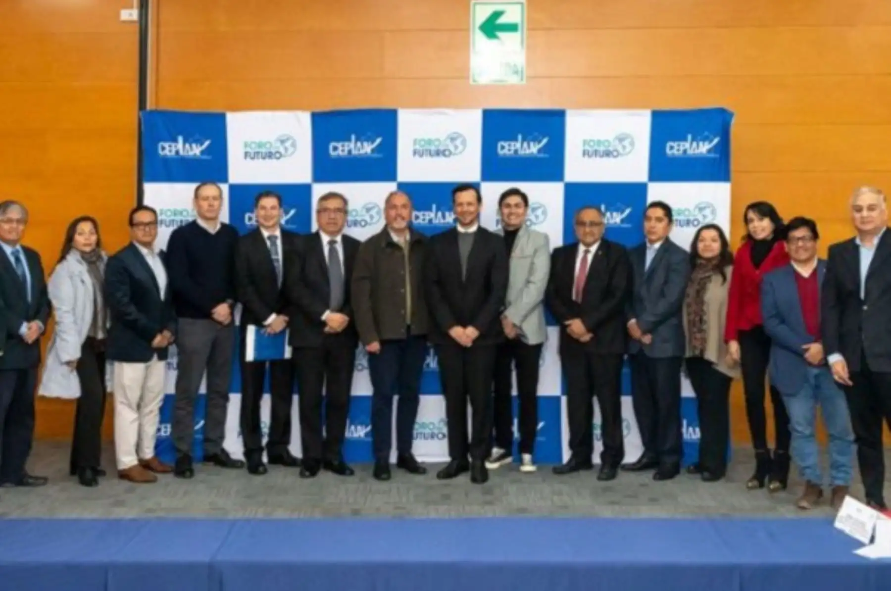 Participantes en el XXVIII Foro del Futuro: Inteligencia Artificial, supercomputadoras y computación cuántica", organizado por el Centro Nacional de Planeamiento Estratégico (Ceplan). Foto: Cortesía.