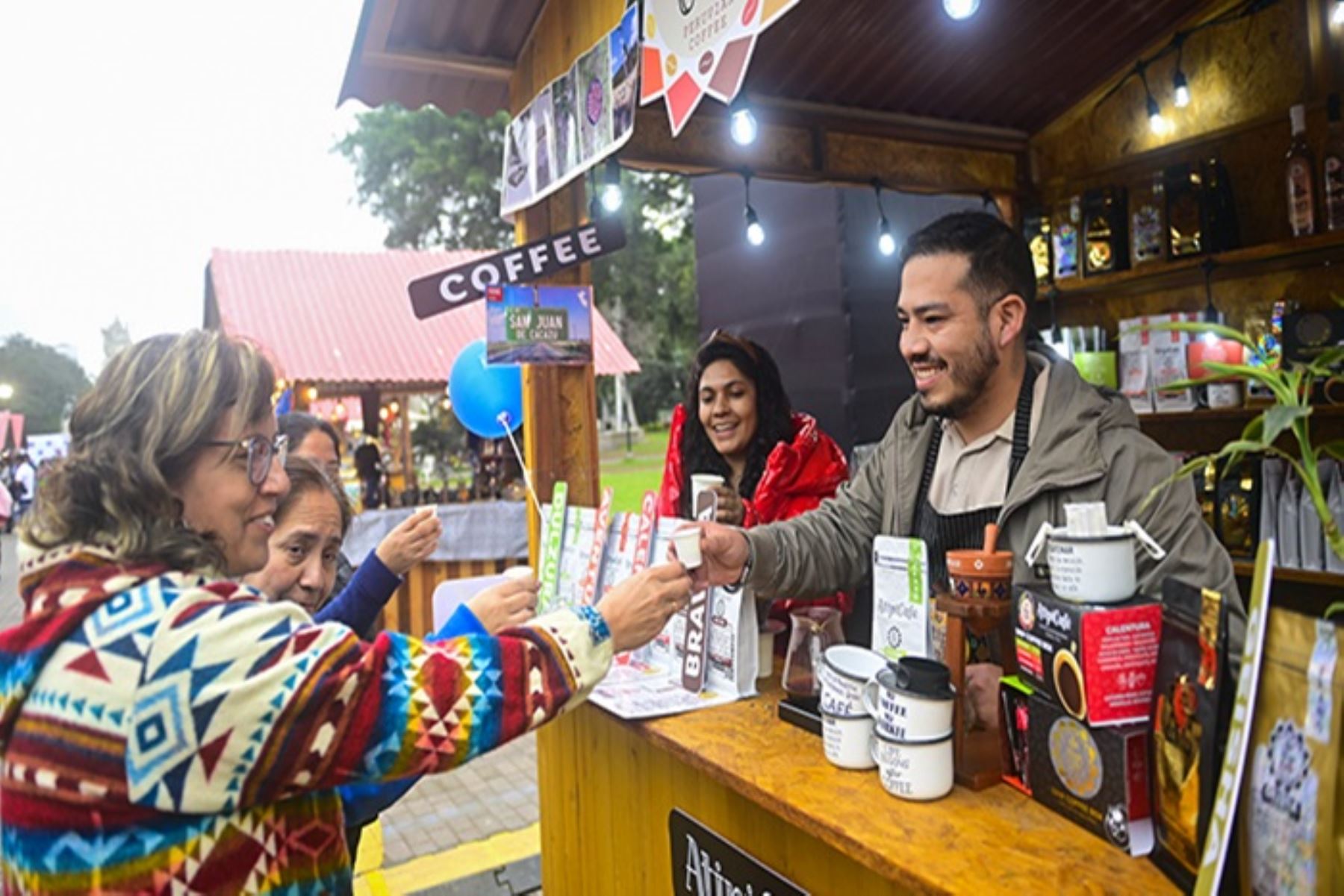 Expo Villa Rica presentó más de 30 variedades de café de 47 emprendimientos y  público pudo degustar de la calidad del café.