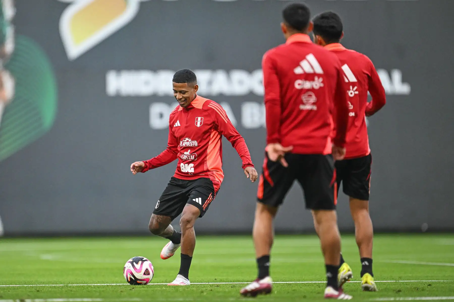 La Selección Peruana inició sus entrenamientos en la Videna FPF de San Luis con miras a las fechas 7 y 8 de las Clasificatorias al Mundial 2026. En la imagen, el jugador , Andy Polo.
Foto: FPF