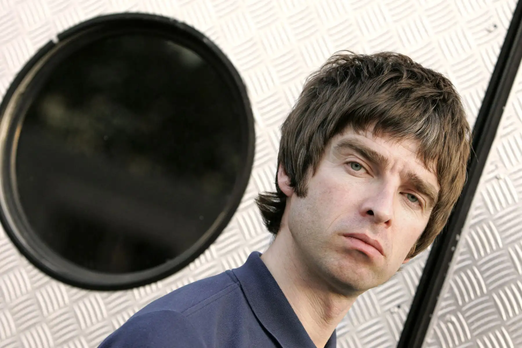Noel Gallagher, del grupo británico Oasis, posa antes de un concierto en París, el 26 de octubre de 2005. 
Foto: AFP