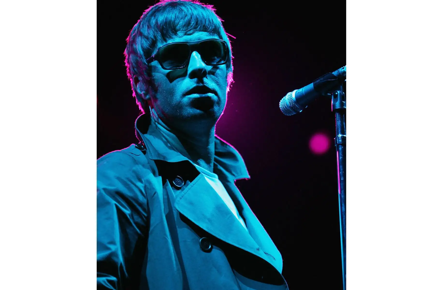 Liam Gallagher de Oasis actúa en el Hyundai Pavilion de Glen Helen como parte de Inland Invasion 5 de KROQ el 17 de septiembre de 2005 en San Bernardino, California. 
Foto: AFP